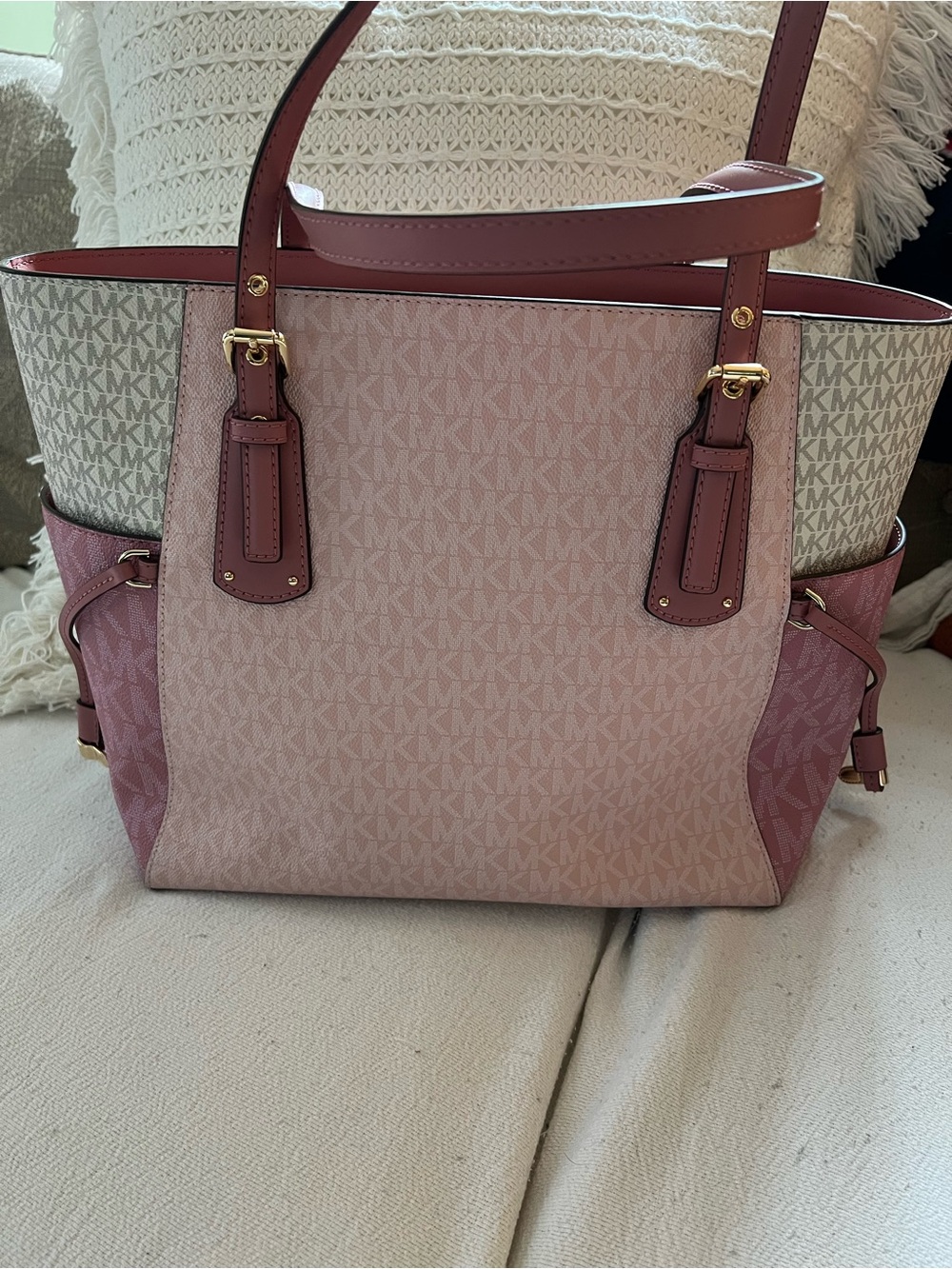 Michael Kors initial monogrammed shoulder bad - Picture 2 of 13